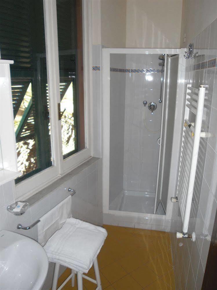Albergo Caprile Uscio Екстериор снимка